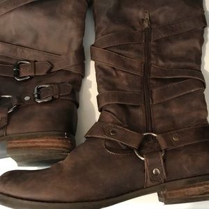 Stylish brown winter boots